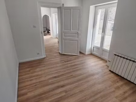 à louer – maison avec jardin (résidence secondaire / pied-à-terre) – orléans est / limitro