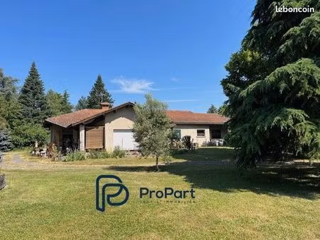 propriété 5 pièces 236 m²