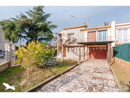 villa 4 pièces 80 m²