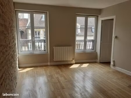 t2 de charme rue du tillot  traversant  avec terrasse