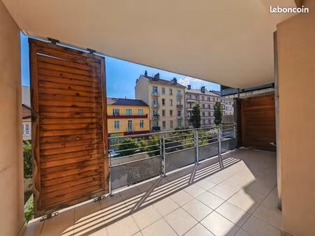 appartement 3 pièces 87 m²