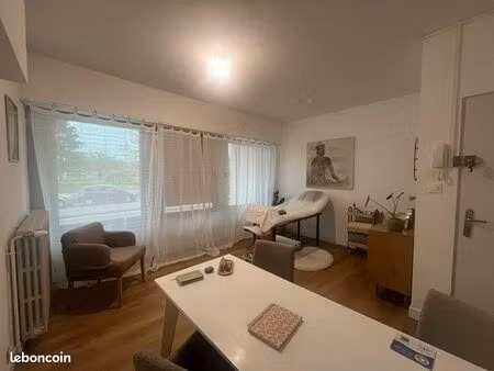 location d'un bureau professionnel 19m2