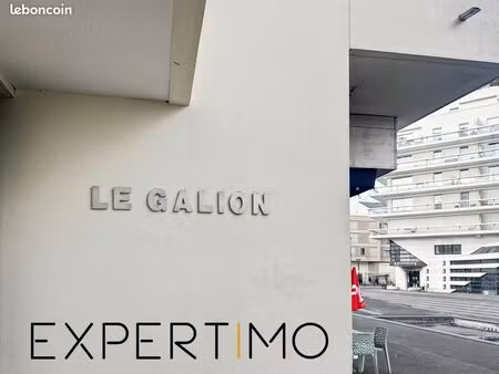 parking/box 20 m² montigny-le-bretonneux