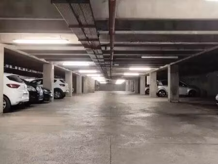 centre-deux - 1 à 5 places de parking à la vente