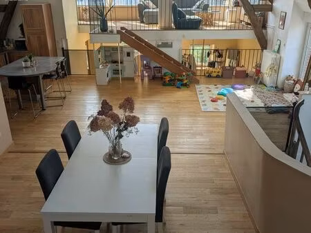 maison de charme en pierre – 227 m² habitables + 220 m² de dépendances – 350 000