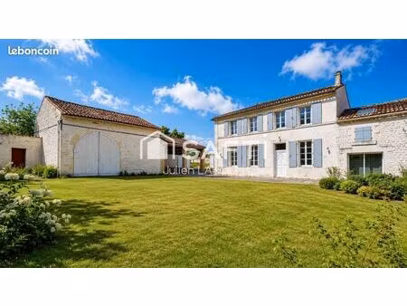 propriété 5 pièces 165 m²