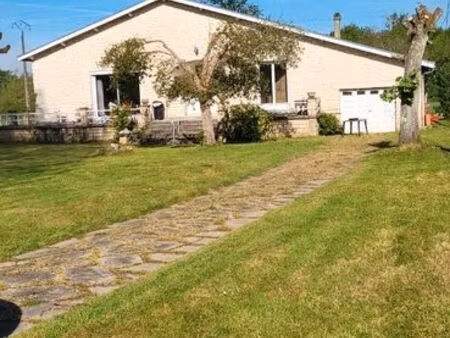 maison agréable avec son jardin
