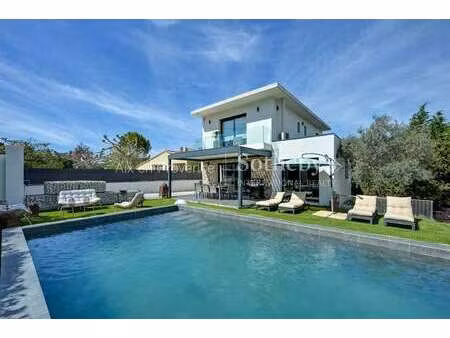 maison de luxe à vendre à calas : 950 000 € | 120m²