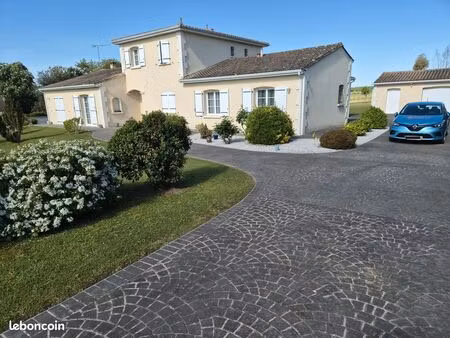 maison familiale 172 m² – 3 chambres – terrain 3 249 m² – piscine – fibre – proche rouilla