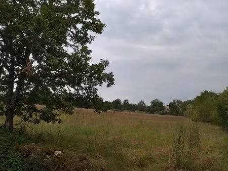 terrain avec cu de 5580m² à aujols