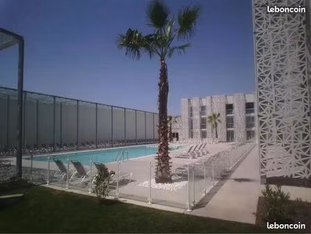 à vendre – villa récente t3 avec piscine  à 100 m de la mer – résidence nakara