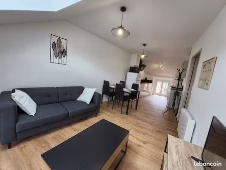 ensemble immobilier – immeuble de rapport – centre-ville de loures-barousse (65)