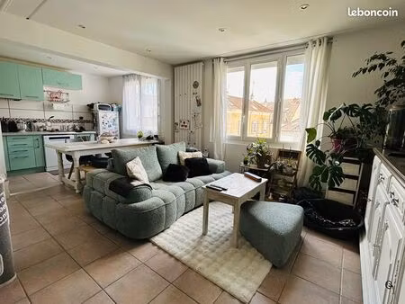 appartement 4 pièces 77 m²