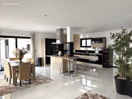 maison 4 pièces 144 m²