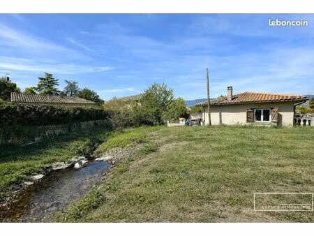 propriété 1 pièce 110 m²