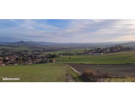 terrain constructible à flat pour une maison (ou une double maison) en bord de chemin