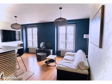 blois centre historique – t2 51 m² lumineux – vue château