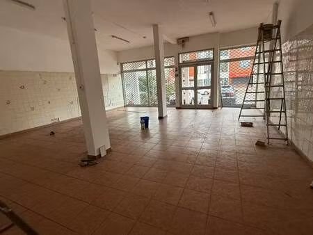 local commercial à louer