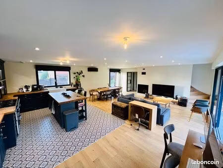 maison individuelle 6 pièces 143 m2