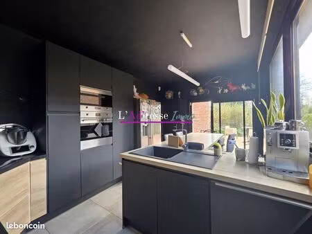 maison 10 pièces 236 m²