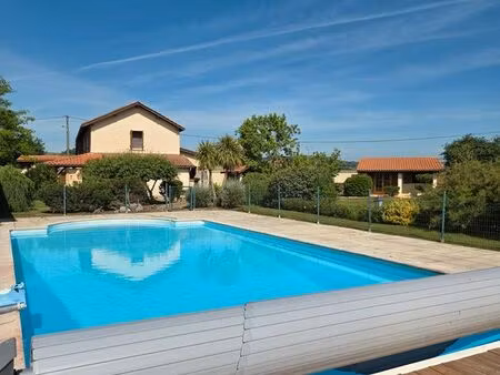 ?‍♂️ propriété de caractère  vue pyrénées  piscine & dépendances sans aucun vis-à-vis