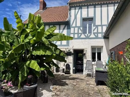 maison 8 pièces 165 m²