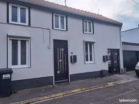 maison individuelle 90m2 avec accès privé + espace indépendant (70 m²)