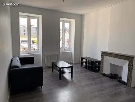 t2 rénové meublé de 50m2 - centre