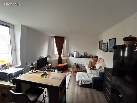 t2 41 m² refait à neuf – dunkerque centre – 600 charges comprises