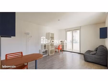 à vendre – appartement t1 avec balcon et parking – fontaine