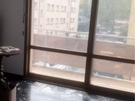 fontaine particulier vend studio refait à neuf 29 m2 + balcon 7m2