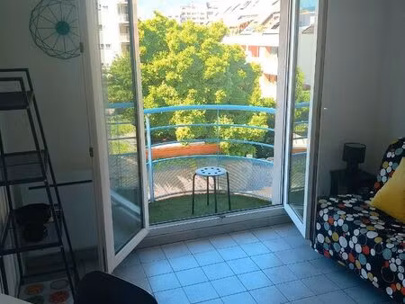 particulier vend studio début av.j.perrot