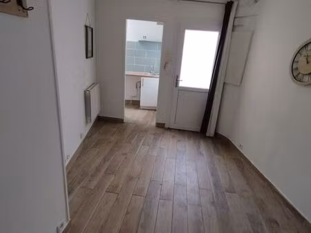 t2 lumineux en centre-ville de melun – flexible (meublé possible)