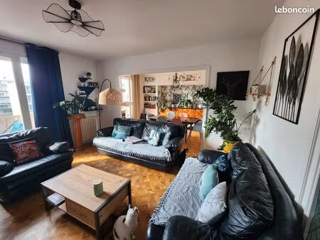 appartement 81.84m2 saint-etienne