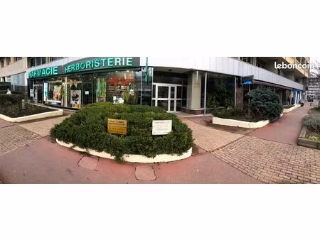 montplaisir local commercial 109 m2 sortie métro