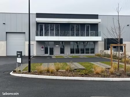 local d'activite 950 m² saint andre lez lille