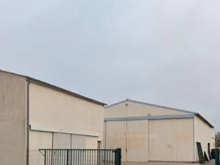 entrepôt local commercial