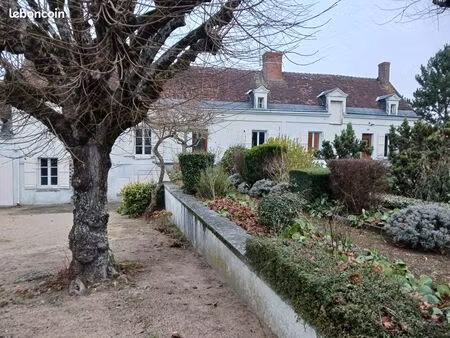 direct propriétaire maison 4 chambres 140 m2  200m2 dépendances  3760m2 terrain centre vil