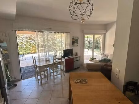 appartement rez de chaussée avec terrasse