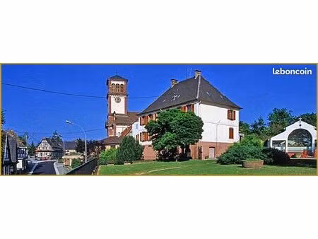 305 m² + 2 entrées + parking fermé + combles aménageables – valeur 550 000 à 600 000 souff