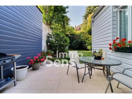 maison 8 pièces 247 m²