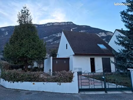 maison à sassenage : 116m²  3 chambres  jardin 460m²