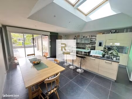 maison de ville 6 pièces 158 m²