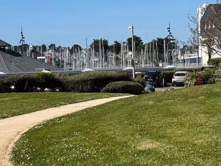 appartement bord de mer de plein pied 2 ch avec jardin et parking