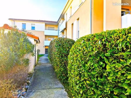 ◊appartement t1bis meublé – dernier étage – terrasse s/o – parking