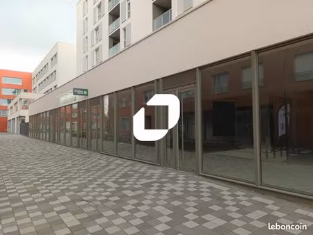 local commercial 722 m²