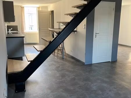 maison de ville savigneux