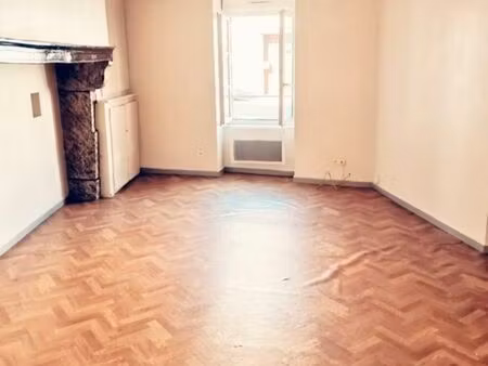 f3 a pontaumur de 62m2