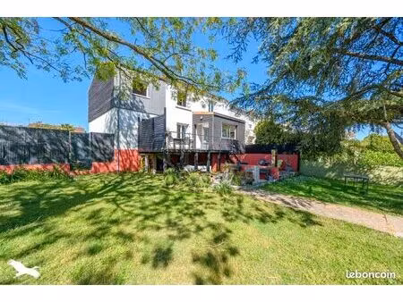 pavillon 6 pièces 123 m²