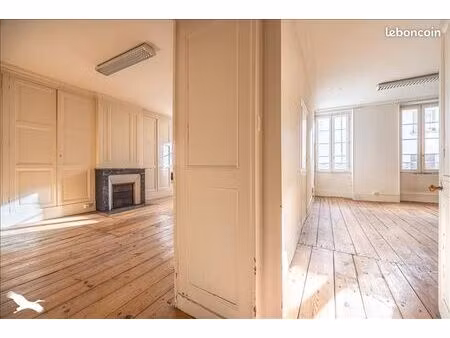 immeuble 437 m² surgeres